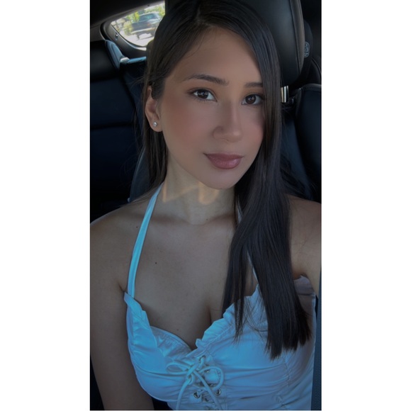 CUTE WHITE TOP - Picture 3 of 6